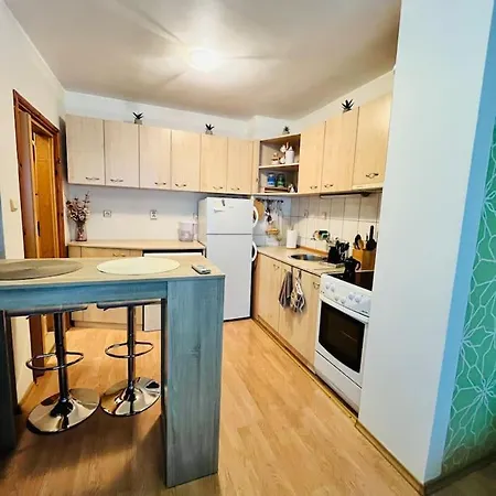 Lägenhet Cosy Near The With Terrace & Sea View Burgas