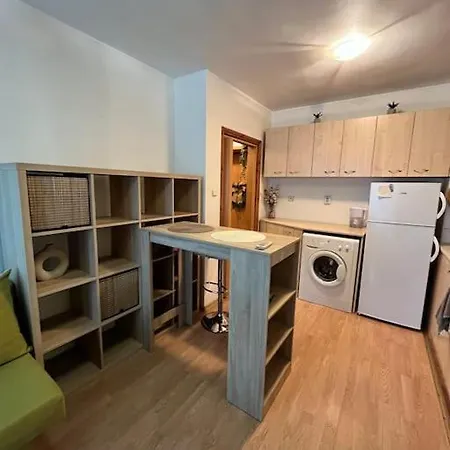 Cosy Near The With Terrace & Sea View Lägenhet