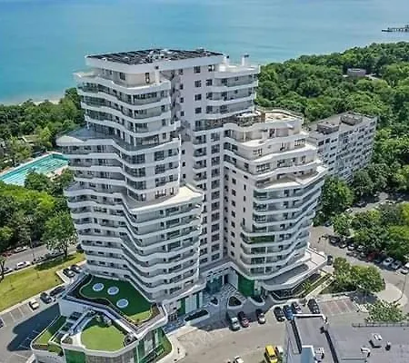 Cosy Near The With Terrace & Sea View Burgas City