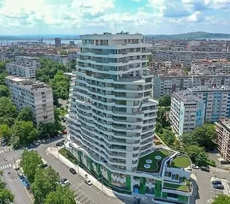 Cosy Sea View With Terrace 2 Min From Lazur * Бургас